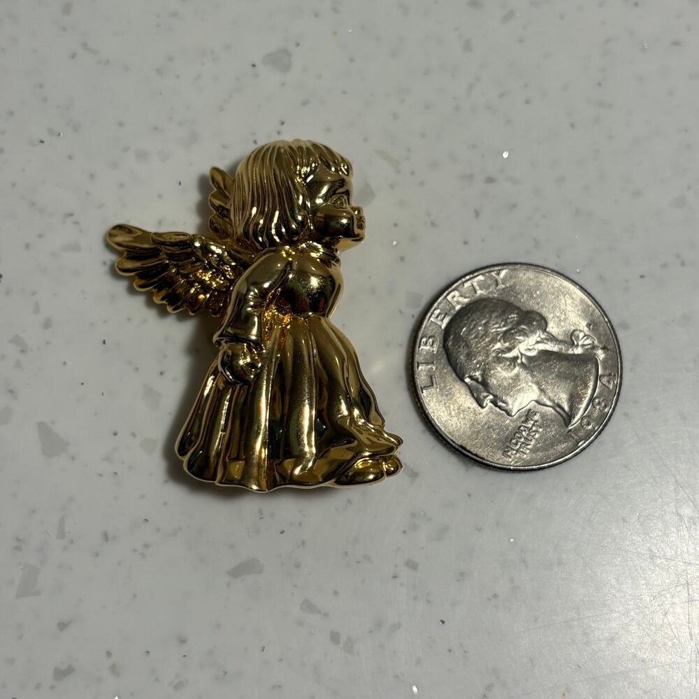 Angel brooch